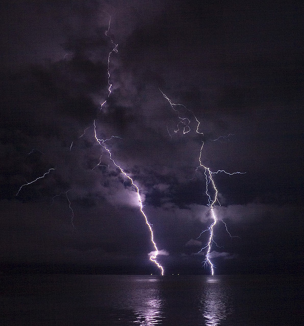 Lightning on the Columbia River, Flickr, Ian Boggs