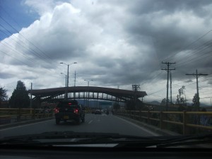 Puente de Guadua - Entrando a Bogotá por el noroccidente (Fotografía: Cayita)