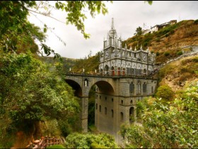 Catedral de Nuestra Señora de Las Lajas (Nariño) (Fotografía: Colombia travel)