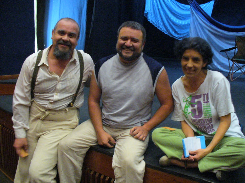 Omar Renderos con Patricia Orantes "Piedad"y Edgar Valeriano "Marcial".