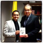 fabian  con el embajador de Colombia en España Fernando Carrillo