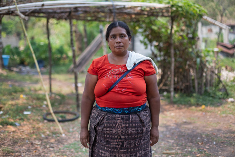 Petrona Ramon Martín, de la comunidad de San Francisco, donde se oponen al proyecto de la hidroeléctrica en  San Mateo Ixtatan, Huehuetenango, Guatemala. Foto: James-Rodriguez/Global Witness.