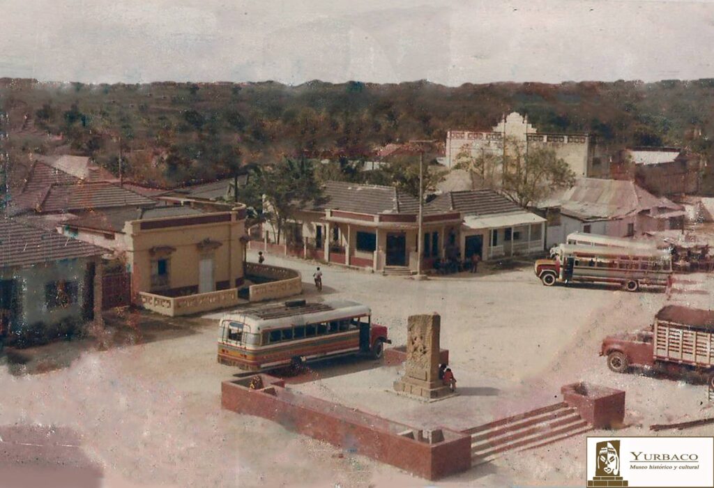 Foto Antigua de la plaza principal del municipio - cortesía: Fundación para la Historia y Cultura de Turbaco