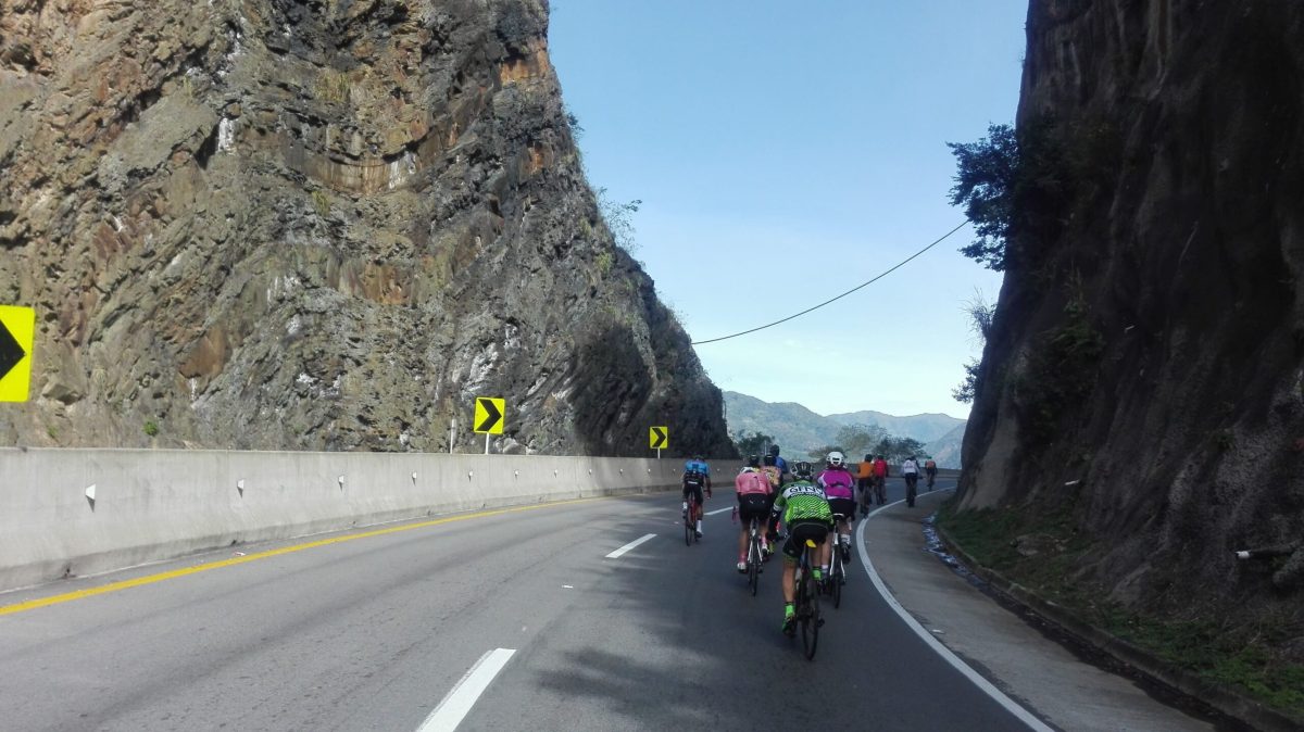 A Villeta en bicicleta: pierna, sol y mucha resistencia