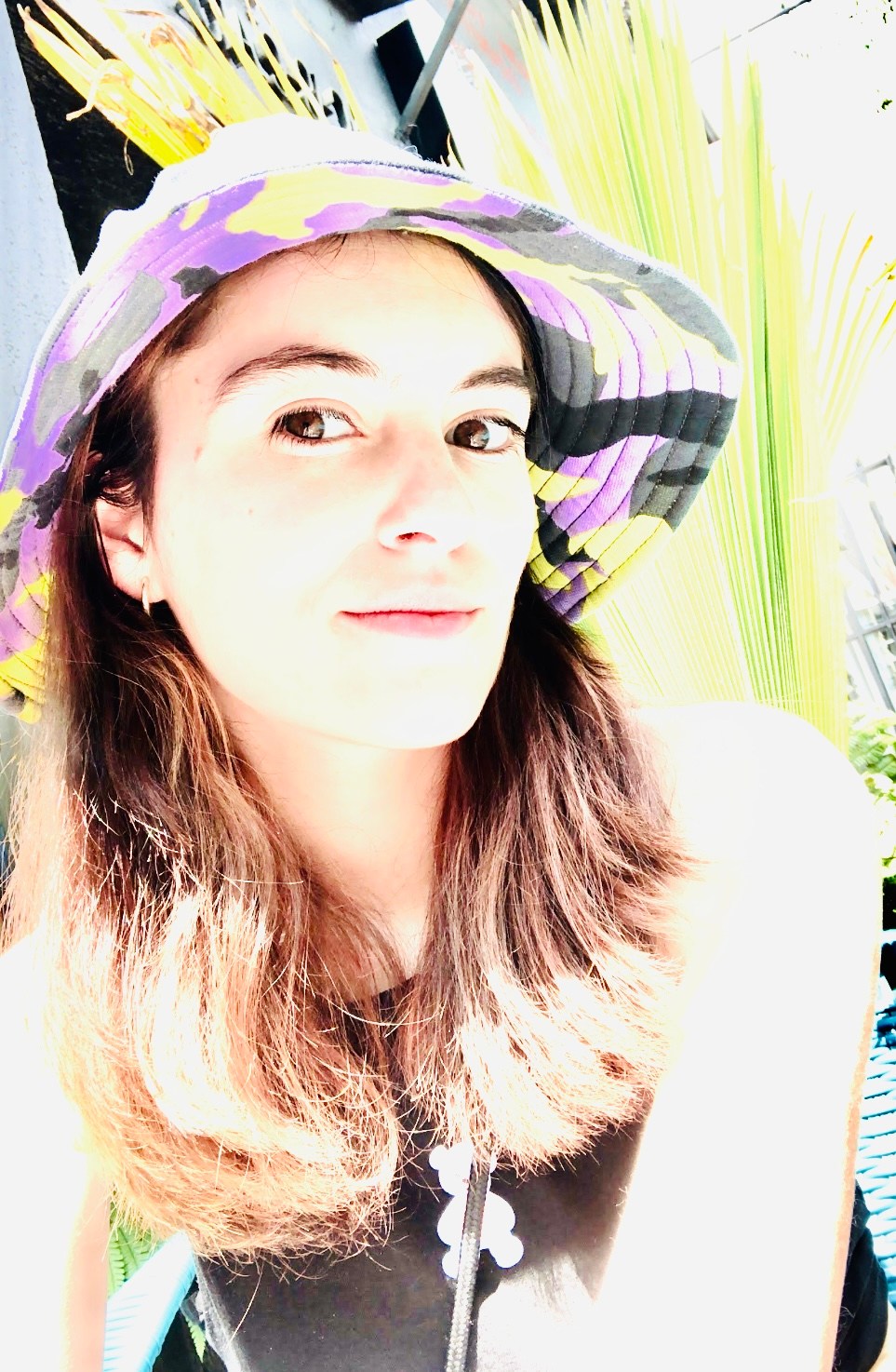 Juro SOLEMNEMENTE que mis INTENCIONES  no son… by MAR