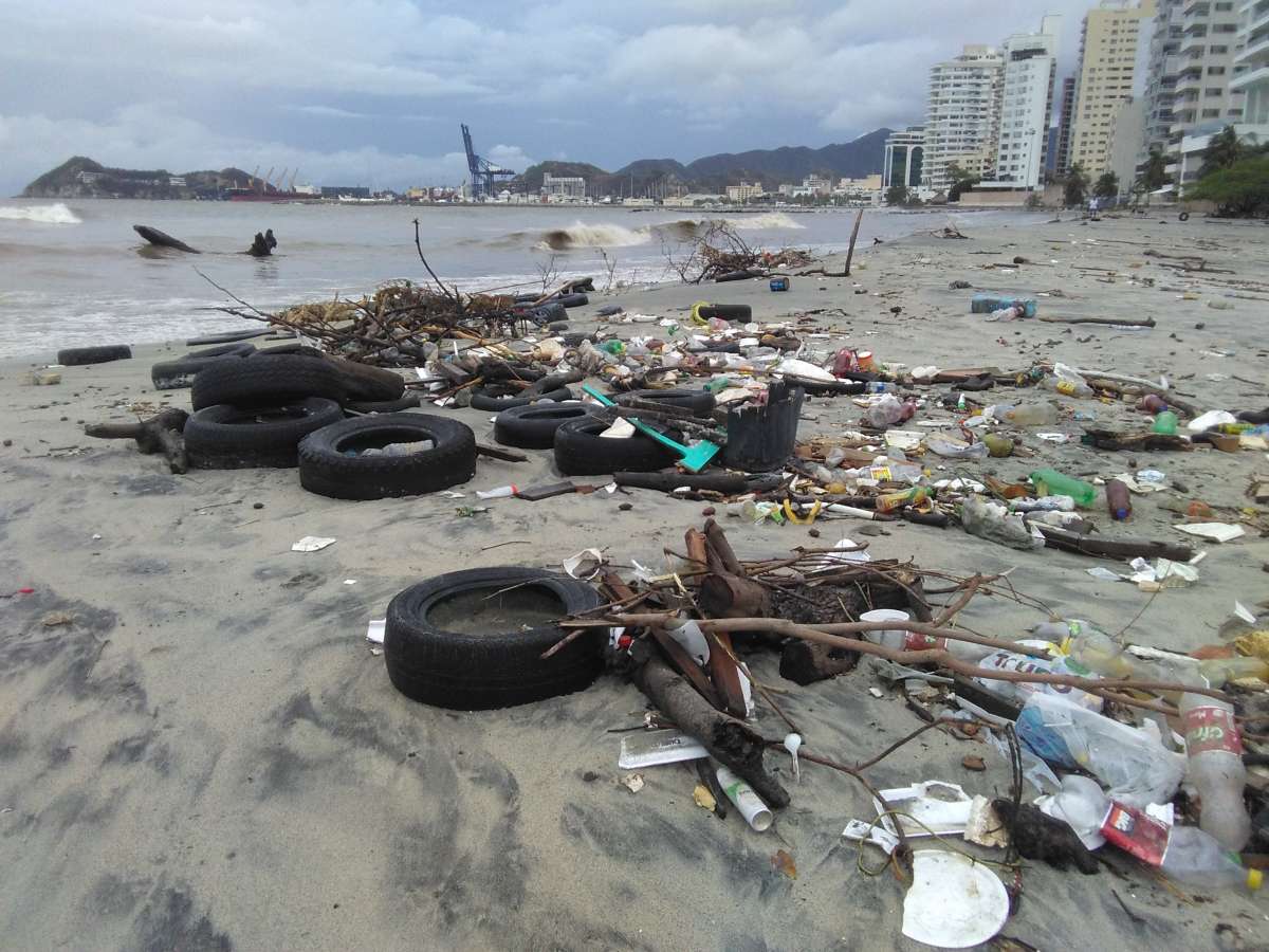 Colombia da un pequeño paso en la prohibición de plásticos de un solo uso