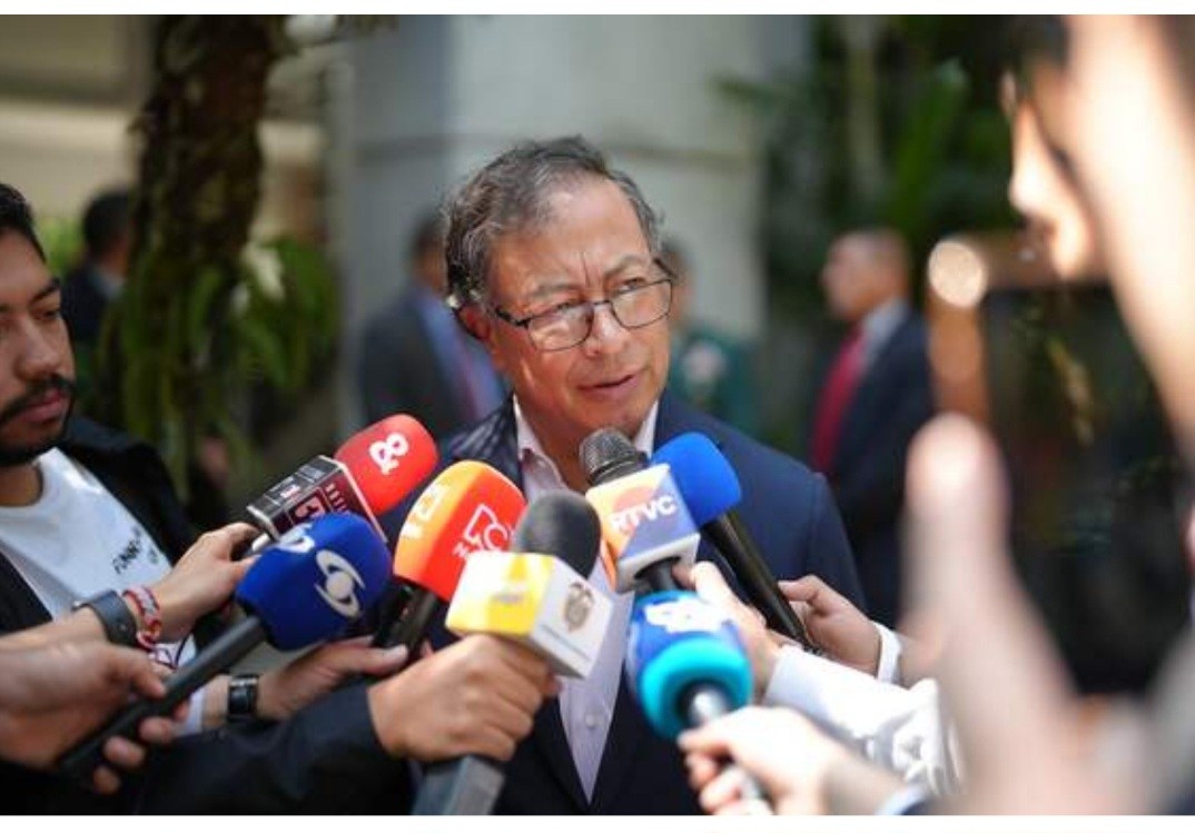 El presidente en su laberinto y la prensa en la mala hora