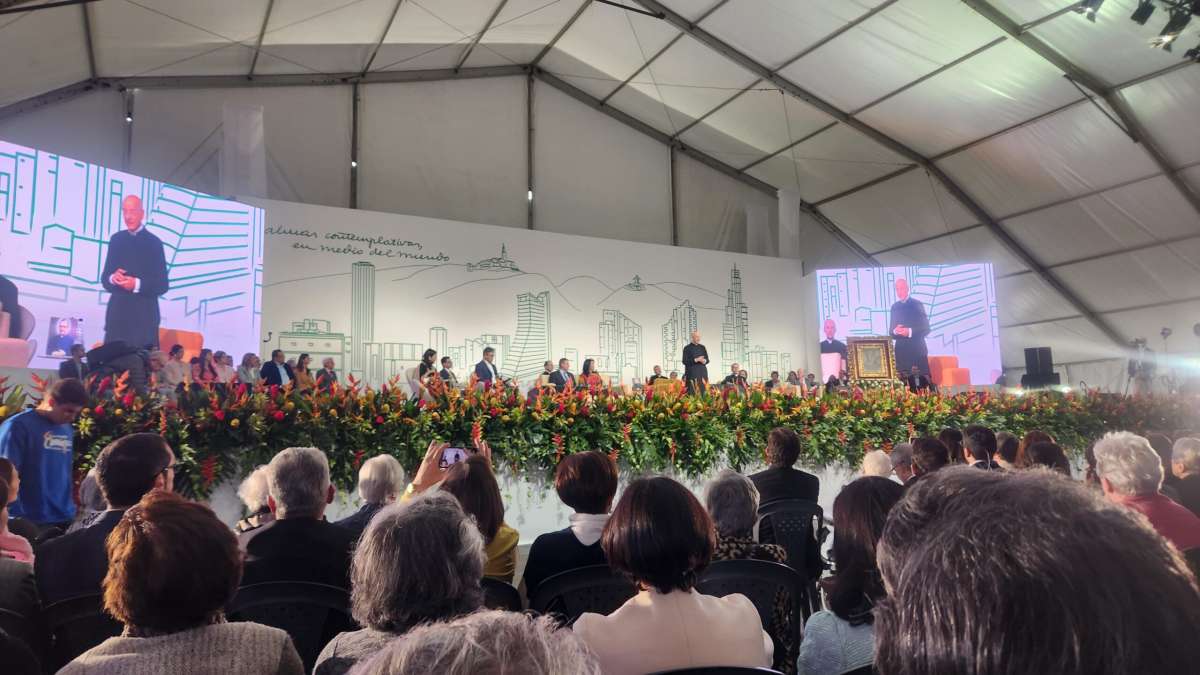 LA GRANDEZA DE LA VIDA CORRIENTE EN LOS VALLES Y LAS MONTAÑAS DE COLOMBIA: A PROPÓSITO DE LA VISITA DEL PRELADO DEL OPUS DEI