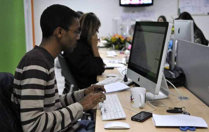 ¿Por qué la mitad de los periodistas colombianos quiere cambiar de oficio?