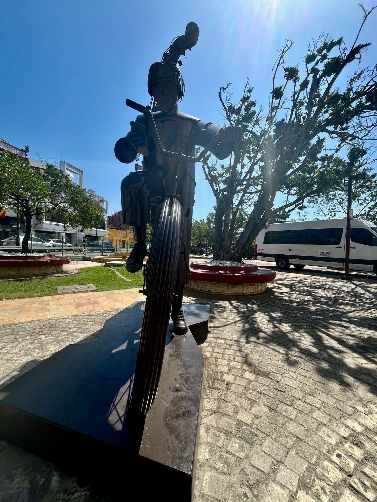 PASEOS CUÁNTICOS… by L.Z