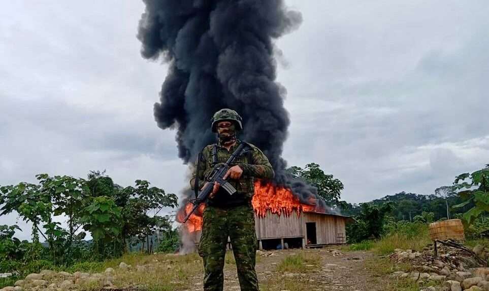 Detrás de masacre en Punino: asesinato de 11 militares revela expansión e impacto ambiental de la minería ilegal en la Amazonía ecuatoriana