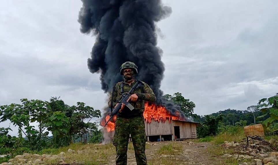Detrás de masacre en Punino: asesinato de 11 militares revela expansión e impacto ambiental de la minería ilegal en la Amazonía ecuatoriana