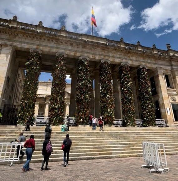 Por hacerle el feo a Petro, un Congreso torpe insultó la inteligencia de los colombianos 