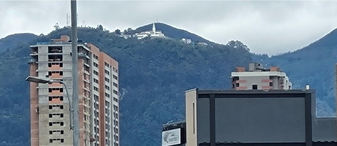 Los edificios se tragan las casas bogotanas