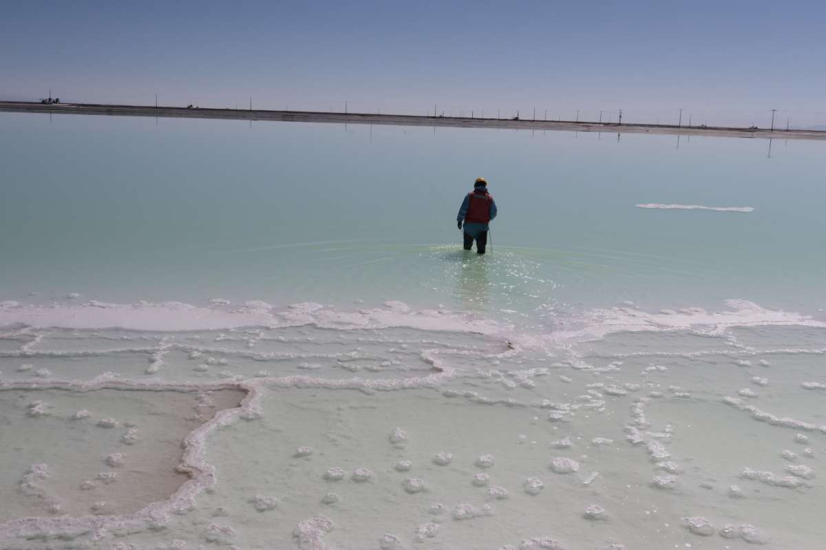 Bolivia: por qué una jueza suspendió los contratos de litio con Rusia y China y exige estudios ambientales