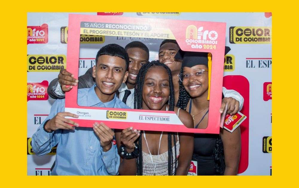 150 bachilleres afros pilos de Cali, Valle y Cauca en ceremonia de Afrocolombianos del Año 2025