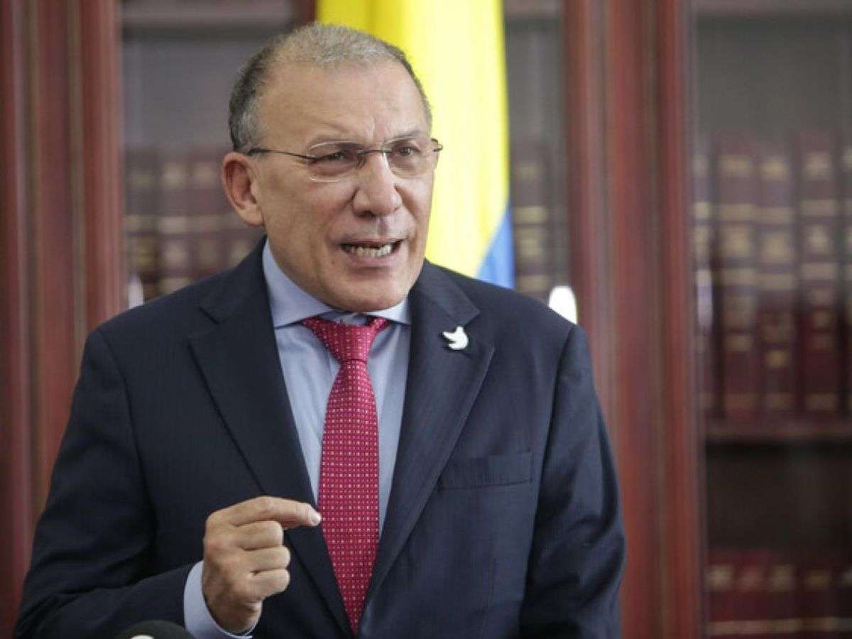Roy crece mientras Camilo pelea