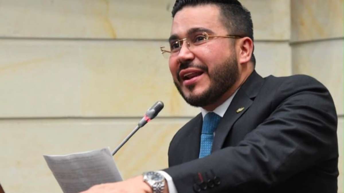 La cosa no es ni debe ser así tampoco